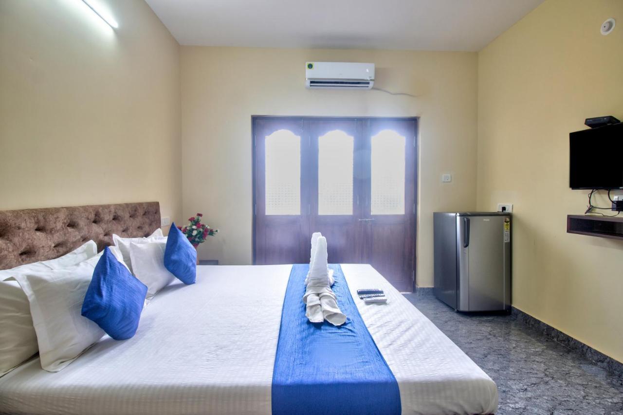 Renuka Holiday Inn Calangute Luaran gambar